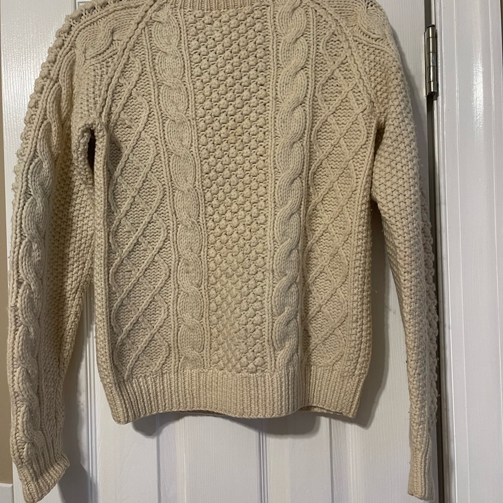 Vintage Women's Cream Cable Knit Sweater